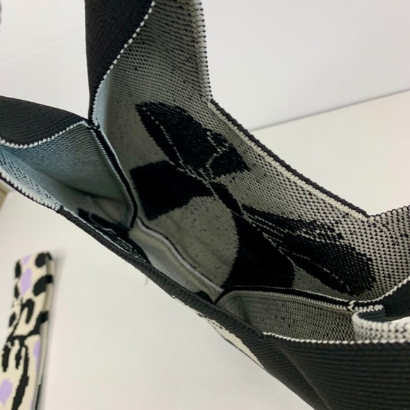 2 knit boho wrists purse totes, black white ribbon and lavender floral pattern - Picture 9 of 14